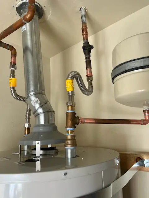 Water heater installation and plumbing repair in Mravlag Manor